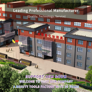 Juego de <span class=keywords><strong>brochas</strong></span> de <span class=keywords><strong>maquillaje</strong></span> creativas de dibujos animados de 6 puntos, elegante sombra de ojos de madera, brocha facial para polvo suelto para regalo - Product Image 5