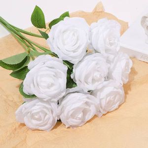 Rosas Artificiales de Seda al por Mayor, Flores de Rosa Rojas de Tacto Real para Decoración de Bodas - Product Image 5