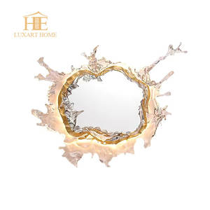 Diseño italiano de lujo Exclusivo Art Deco Gold Mirror Ball Decoración de pared para sala de estar y pasillo Hecho de latón - Product Image 1