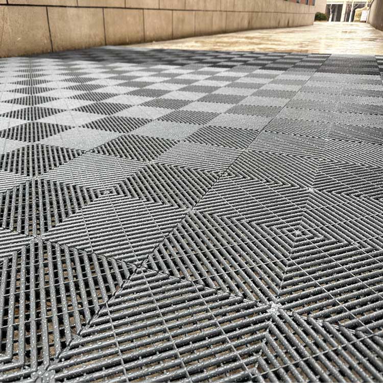 2025 New Product 400*400*18mm Modular Frosted Plastic Garage Floor Tiles