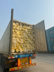 Couverture d'isolation imperméable en <span class=keywords><strong>laine</strong></span> <span class=keywords><strong>de</strong></span> <span class=keywords><strong>verre</strong></span> prix <span class=keywords><strong>de</strong></span> gros avec support en aluminium avec <span class=keywords><strong>pare</strong></span>-<span class=keywords><strong>vapeur</strong></span> - Product Image 4