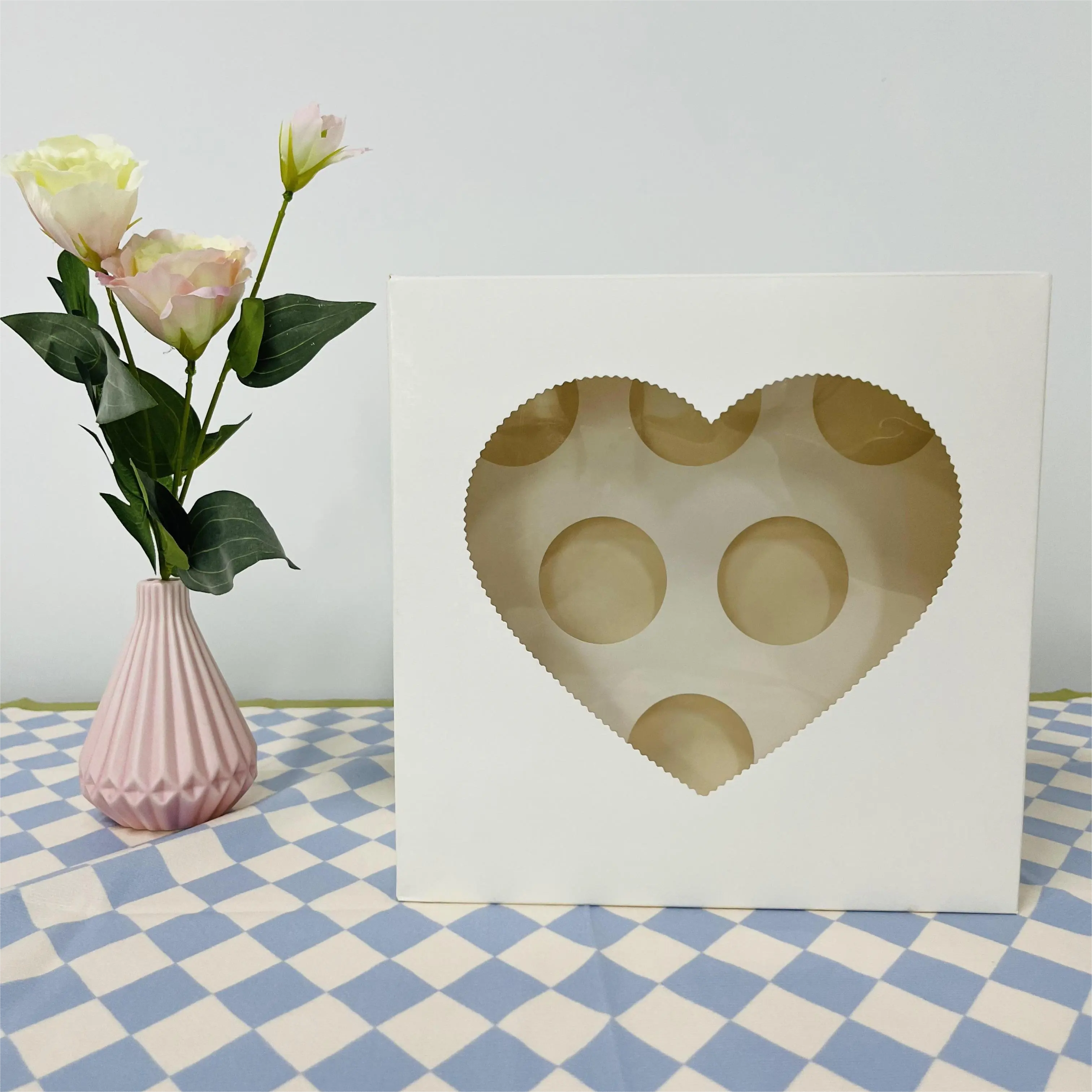 Dessert Packaging Paper Boxes Cake Donut Bakery Party Heart Shape Clear Pet Window White Cupcake Box