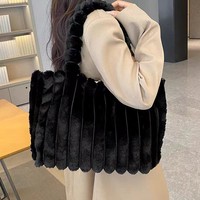Sac fourre-tout de luxe en fausse fourrure, spacieux, à porter à l'épaule, polyvalent, avec garniture en fourrure sous le bras, en polyester, fermeture magnétique