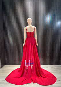 Robe de soirée de luxe pour femme, coupe évasée, en soie ornée de strass, à manches classiques, pour fêtes d'hiver - Product Image 6