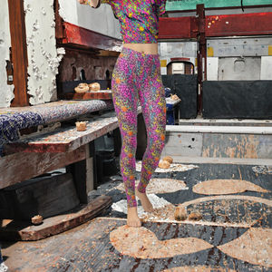 Leggings de Mujer con Estampado Artístico de Neón Estilo Años 80, Pantalones Elásticos Suaves como la Mantequilla, Tejido Elástico con Estampado Personalizado, Casual, de Fábrica - Product Image 3