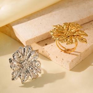 Anillo de Cóctel de Acero Inoxidable Chapado en Oro de 18K, Geométrico Exagerado, Impermeable, para Uso Diario, Joyería Retro de Moda para Boda y Compromiso - Product Image 1