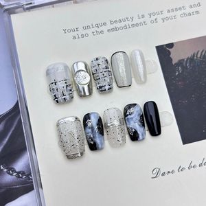 Nuevo Producto Lanzado, <span class=keywords><strong>Uñas</strong></span> Postizas de Lujo con Diseño de Flor en Dorado y Azul Oscuro - Estilo de Alta Gama - Hechas a Mano - Product Image 5