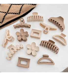Hot Sale <strong>Hair</strong> Accessories Fashionable Coffee <strong>Color</strong> Daisy <strong>Flower</strong> <strong>Hair</strong> Clip Wholesale <strong>Flower</strong> <strong>Hair</strong> <strong>Claw</strong> 7cm - Product Image 4