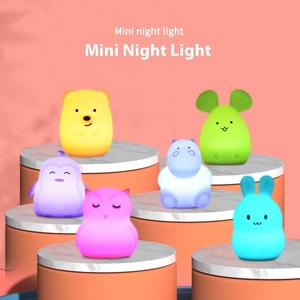Nhà Máy Tùy Biến Trẻ Em Của Món Quà Silicone Cơ Thể Đầy Màu Sắc Vòng Mini Kích Thước Gian Hàng Bầu Không Khí Hình Dạng Động Vật LED Đèn Ngủ - Product Image 3