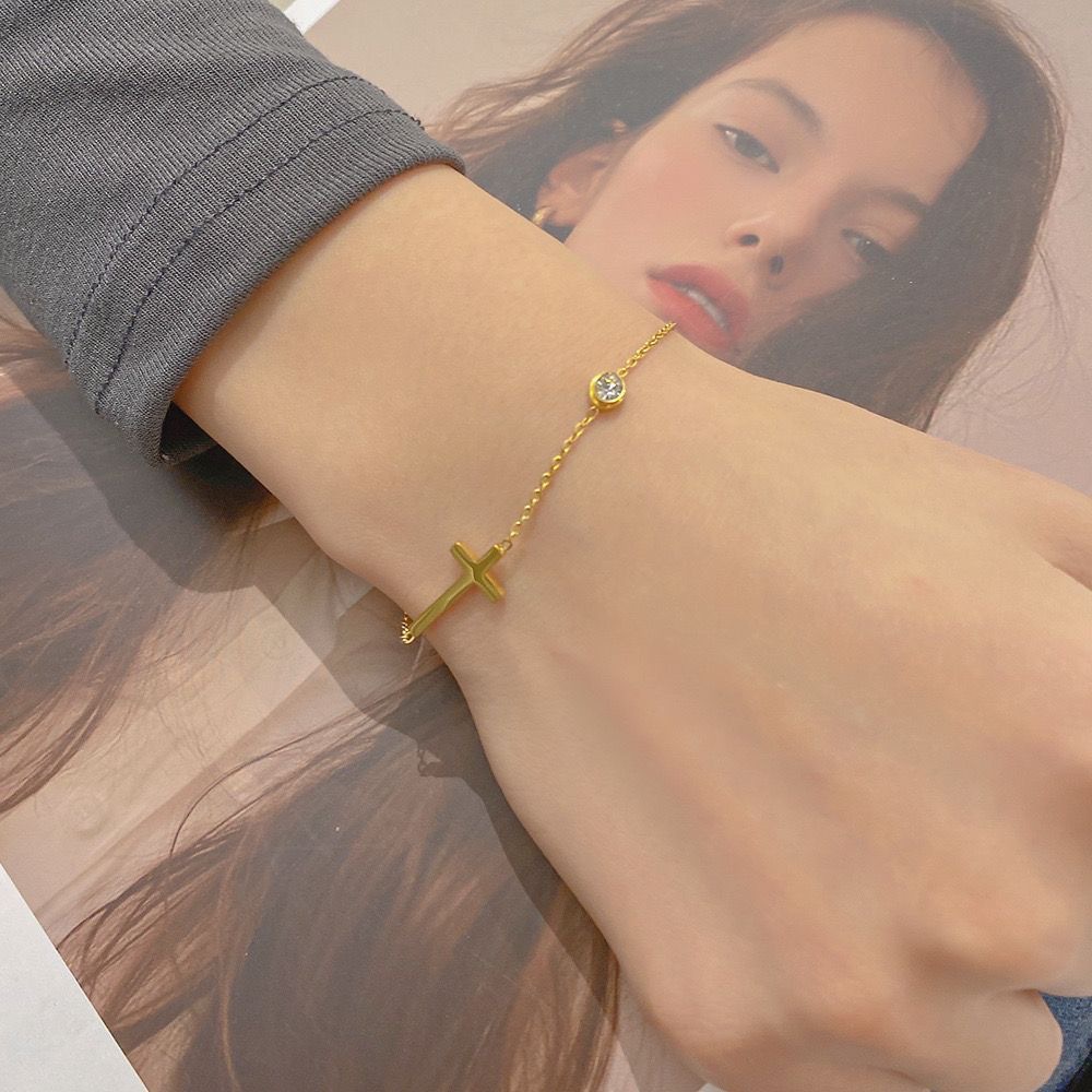 Gold bracelet