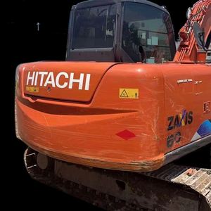 Mini-excavatrice sur chenilles Hitachi ZX60 d'occasion de 6 tonnes, modèle Zaxis ZX60U, pelle hydraulique, modèle 2023, certifiée, avec pompe, roulement et engrenage, fabriquée au Japon - Product Image 1