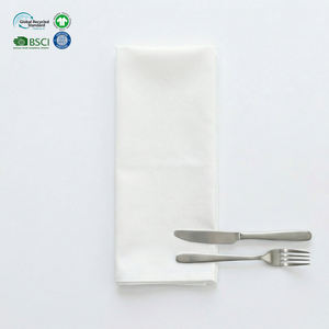 Servilletas de Tela de Poliéster y Algodón Blancas de 18x18 Pulgadas con Dobladillo, Calidad de Hotel, Reutilizables, Impermeables, Tamaños Personalizables para Banquetes - Product Image 1