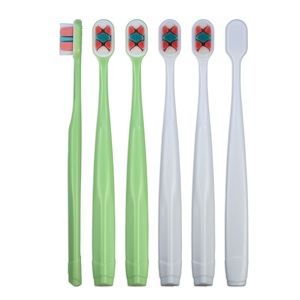 Phong Cách Mới Ba Màu Siêu Mềm Nano Bàn Chải Đánh Răng Mềm Lông Dành Cho Người Lớn Bàn Chải Đánh Răng Cho Kẹo Cao Su Người Nhạy Cảm OEM - Product Image 3