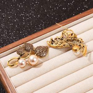 Broches tendance vintage en émail avec fleurs, strass, alliage plaqué or, personnalisables, unisexes, pour usage quotidien, fiançailles, mariage, cadeau, fête - Product Image 3