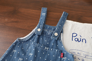 Ensemble 2 pièces pour filles : Haut à manches longues avec col en dentelle et salopette en jean à pois pour le printemps et l'automne - Product Image 5