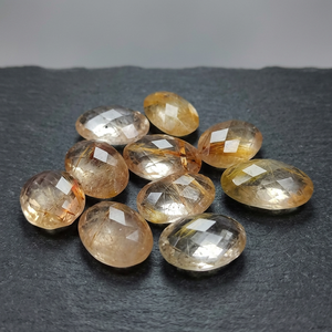 Livraison Gratuite Achetez en Ligne des Cabochons en Quartz Rutile Doré Naturel Taillés en Rose, Forme Œuf, Pierres Précieuses Libres Qualité AAA Certifiée par un tiers - Product Image 3