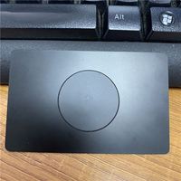 Carte de visite NFC en métal noir mat étanche pour partage de liens sur les réseaux sociaux, avec logo personnalisé et contrôle d'accès, durée de vie 10 ans