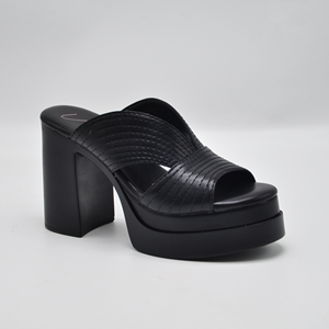 Vente en gros de chaussures à talons hauts pour femmes, sandales à plateforme, design pour pieds larges, pantoufles à talons pour femmes, confortables pour l'été - Product Image 2