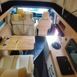 Fourgonnette compacte <span class=keywords><strong>Ford</strong></span> <span class=keywords><strong>Transit</strong></span> <span class=keywords><strong>Custom</strong></span> d'<span class=keywords><strong>occasion</strong></span> avec transmission automatique à essence pour les voyages routiers et le camping - Product Image 5
