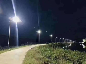 Farola Solar LED de 300W y 400W con Batería de Litio, Poste de 12 Metros de Altura, Solución de Energía Verde de Alta Eficiencia - Product Image 4