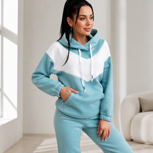 Ensemble sweat à capuche et jogging en molleton bicolore bleu clair et blanc avec logo personnalisé pour collections de marques de streetwear professionnelles - Product Image 1