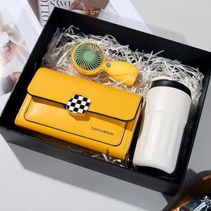 Novità moda Patch Bag + Thermos cup + Fan Cadeau scatola regalo 2025 Saint Valentin per Set regalo felice san valentino - Product Image 2