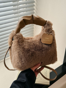 Autumn Winter Fluffy Women Handbag Fashion Plush Shoulder Crossbody Bag Versatile Internet Popular Ladies Bag With Tag Wholesale - Product Image 3