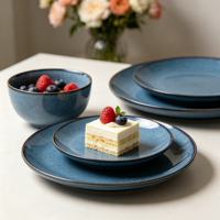 Service de table rond en grès EKA avec glaçure réactive bleue, bord foncé, style Wabi-sabi, vaisselle en céramique pour la maison et l'hôtellerie (assiettes et bols)