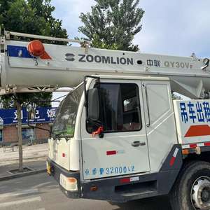 Vente chaude utilisé ZOOMLION QY30VF 30Ton <span class=keywords><strong>grue</strong></span> de <span class=keywords><strong>camion</strong></span> de levage hydraulique moteur FPT marque noyau moteur <span class=keywords><strong>grue</strong></span> montée sur <span class=keywords><strong>camion</strong></span> à vendre - Product Image 2