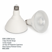 Projecteur LED PAR38 E26 18W à économie d'énergie, 120V, 3000K, blanc chaud, 1100LM, CRI 90 élevé, homologué FCC, fabriqué au Vietnam
