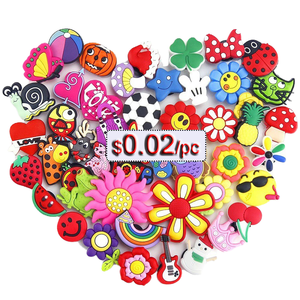 Breloques de chaussures en PVC souple à motif de personnage de dessin animé mignon, figurines d'action, accessoires pour bébés, vente en gros, <span class=keywords><strong>pas</strong></span> <span class=keywords><strong>cher</strong></span>, pour chaussures <span class=keywords><strong>Crocs</strong></span> en plastique - Product Image 4