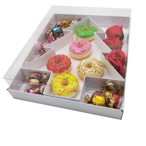 Boîte cadeau en carton en forme de sapin de Noël de 12 pouces pour chocolats et fraises, idéale pour la restauration et les friandises - Product Image 2