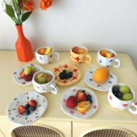 Vente en gros - Best-seller : Ensemble de tasses à café en céramique peintes à la main de 300 ml avec plateau et tasse irrégulière, parfait pour les cadeaux