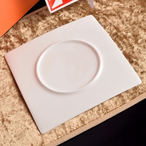 European Style Chinese Red Bone China Dinner Plate Cake Plate Decorative Tableware Wholesale - Product Image 5