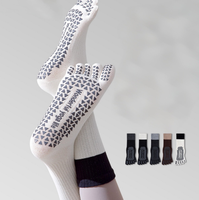 Chaussettes de yoga pour femmes, chaussettes de pilates à cinq doigts, chaussettes de fitness et de course professionnelles, chaussettes de sol d'intérieur