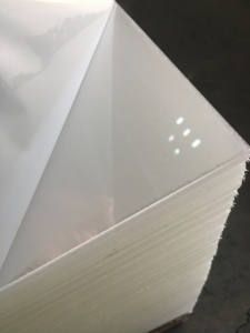 Lámina Acrílica Transparente Brillante, Mate o Esmerilada de 4x8 y 3mm, Venta al Por Mayor - Product Image 3