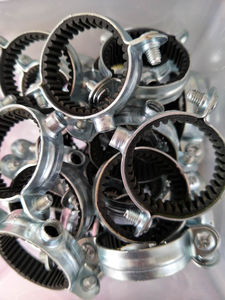 M7 Metric Carbon Steel <b>Thickness</b> 0.8/1.0mm One <b>Ring</b> Throat Hoop Pipe Clamp with Rubber Galvanized - Product Image 2