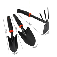 Set di 4 Attrezzi da Giardino in Vendita: Pala, Zappa Multiuso a 5 Denti con Manico, Lame Resistenti all'Acqua per Prato e Giardino
