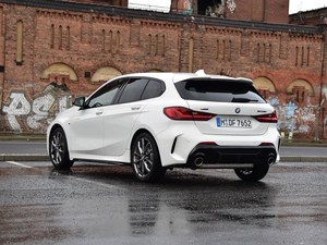 Se Aceptan Pedidos Personalizados, <span class=keywords><strong>BMW</strong></span> <span class=keywords><strong>Serie</strong></span> 120 M Sport Shadow Line <span class=keywords><strong>2022</strong></span> Usado, Bajo Kilometraje 45k, Pintura 100% Original - Product Image 3