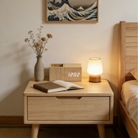 Horloge de table numérique LED lumineuse et silencieuse pour étudiants, avec calendrier créatif en MDF+PVC, porte-stylo intégré, fonction alarme et effet phosphorescent