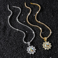 Nouveau collier tendance pour homme en alliage de zinc, style streetwear hip-hop, avec pendentif tourné en forme de tournesol, motif portrait, personnalité affirmée