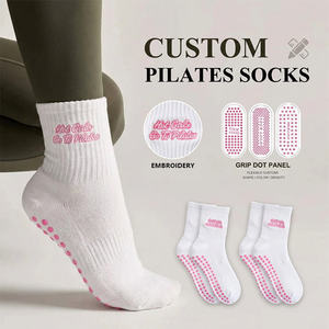 Chaussettes de yoga antidérapantes BiLu pour femmes, chaussettes en coton pour Pilates, barre et cours en studio - Product Image 3