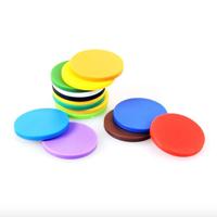 2025 Jetons de jeu en plastique pour enfants, promotionnels, bon marché, unicolores, personnalisables avec logo d'entreprise, pour jeux de société