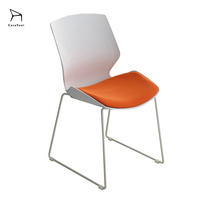 Chaises de bureau modernes durables bon marché en gros chaise de réunion de direction ergonomique en maille empilable pour la direction de réception d'invité