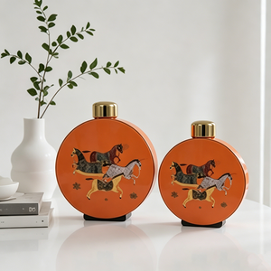 Juego de Botellas Decorativas Redondas de Cerámica Naranja con Tapa Dorada con Diseño de Caballo Vintage, Adorno Oriental para Escritorio, Par de Jarrones - Product Image 1