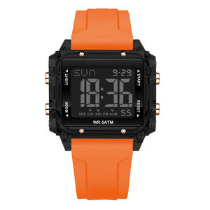 <span class=keywords><strong>Montre</strong></span> sport numérique électronique carrée bon marché à vendre, unisexe, vintage, mode, chronomètre, alarme, bracelet en caoutchouc, mouvement chinois, 5BAR - Product Image 5