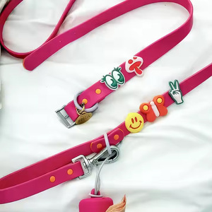 <span class=keywords><strong>Collar</strong></span> de perro de PVC ajustable personalizado de diseñador de lujo, conjunto de correa, colorido, impermeable, suave, DIY, collares para mascotas con etiqueta de dijes - Product Image 3