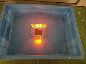 <span class=keywords><strong>Reflector</strong></span> de aluminio de alto brillo IP68, luz LED intermitente, marcador de pavimento de entrada de ojo de gato, especificación de perno de carretera <span class=keywords><strong>Solar</strong></span> - Product Image 4