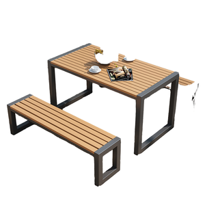 ชุดโต๊ะรับประทานอาหารกลางแจ้งทันสมัย พร้อมโต๊ะไม้ทนทานป้องกันสนิม โครงโลหะกันการกัดกร่อน เหมาะสำหรับใช้ในวิลล่าและโรงแรม - Product Image 4