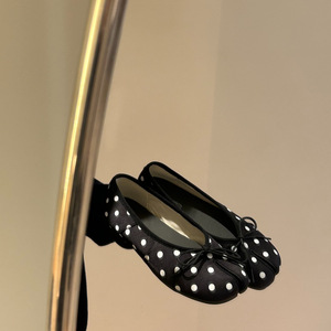 Zapatos Planos de Satén Estilo Bailarina con Punta Separada para Mujer, Novedad Primavera/Verano 2026, Zapatos Bajos con Punta Abierta - Product Image 3